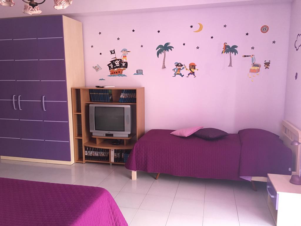 Bed and Breakfast I Colori Dell'Arcobaleno Санто-Стефано-ді-Камастра Екстер'єр фото
